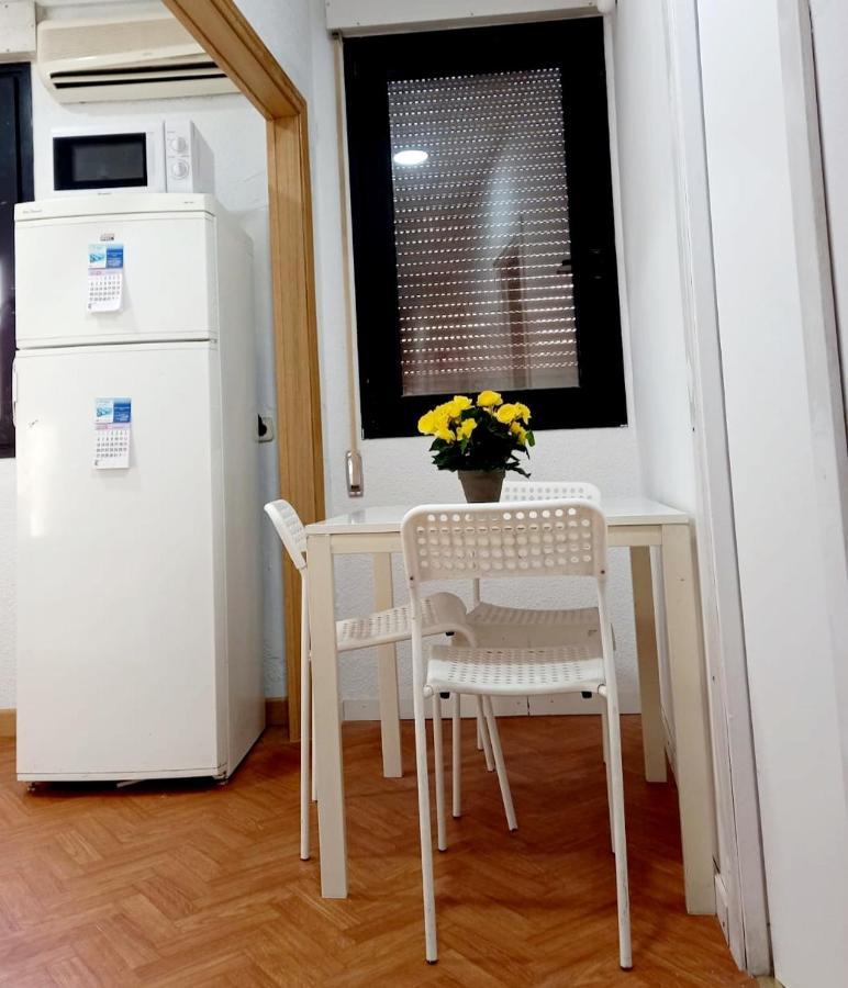 Hostel Pepe Viajes มาดริด ภายนอก รูปภาพ