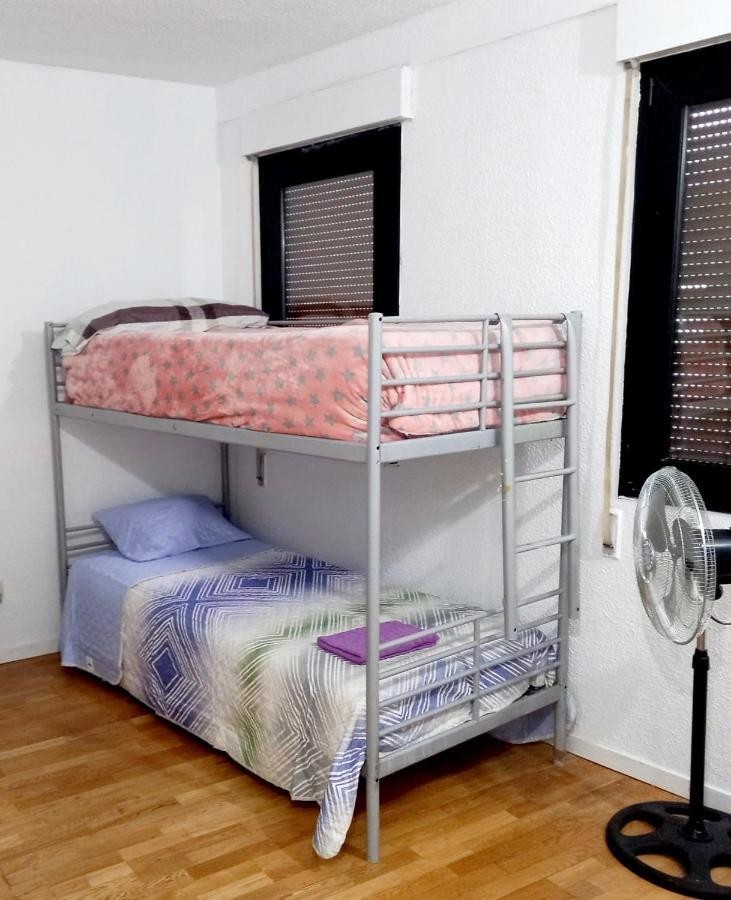 Hostel Pepe Viajes มาดริด ภายนอก รูปภาพ