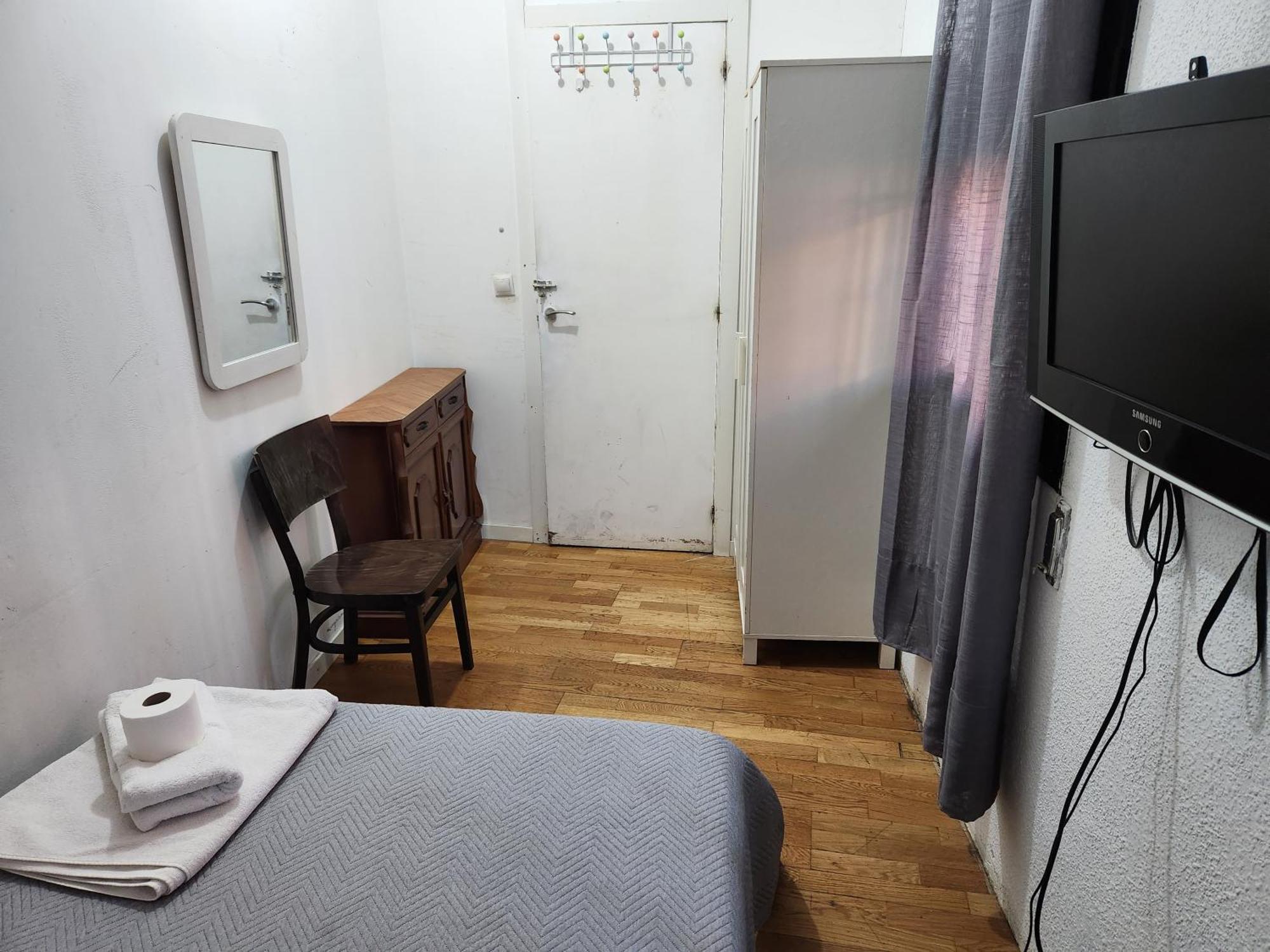 Hostel Pepe Viajes มาดริด ภายนอก รูปภาพ