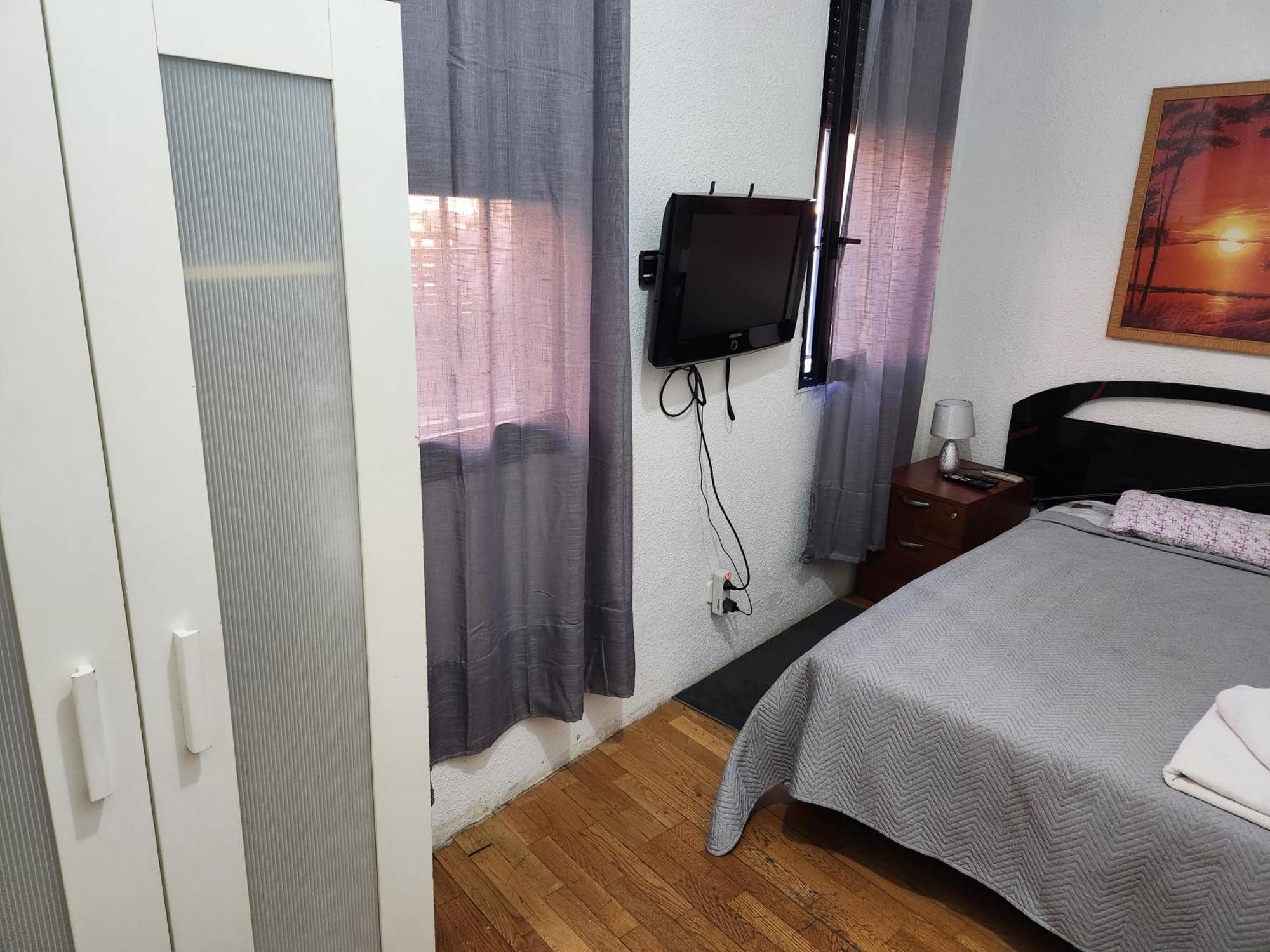 Hostel Pepe Viajes มาดริด ภายนอก รูปภาพ